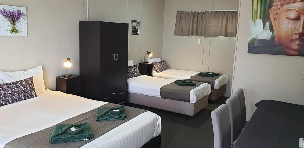 Smerdon Lodge Motel Horsham Zewnętrze zdjęcie