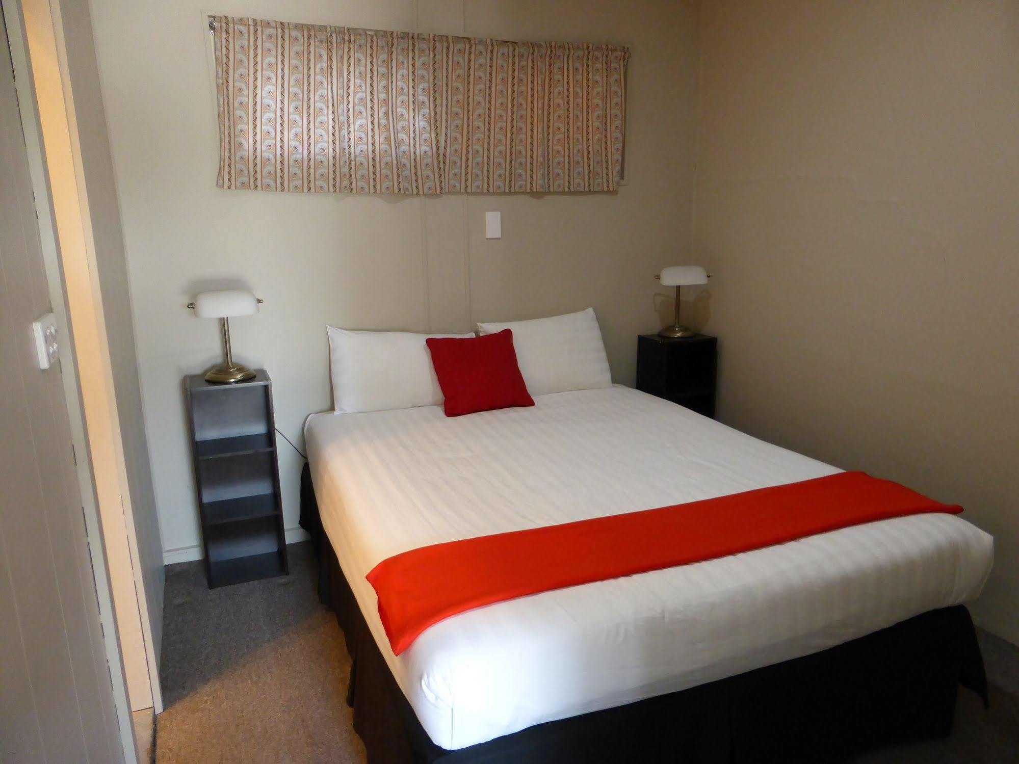 Smerdon Lodge Motel Horsham Zewnętrze zdjęcie