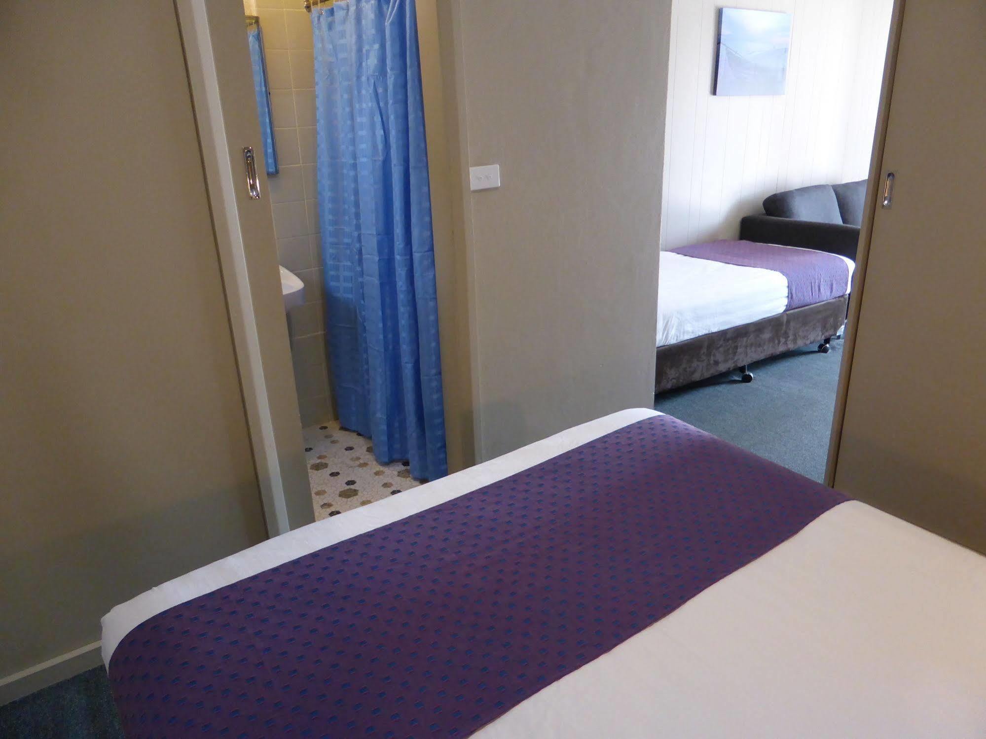 Smerdon Lodge Motel Horsham Zewnętrze zdjęcie