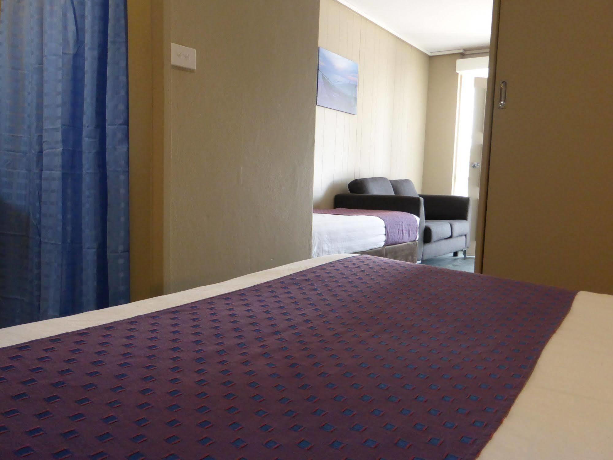 Smerdon Lodge Motel Horsham Zewnętrze zdjęcie